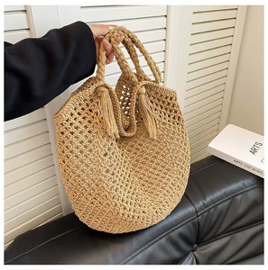 Sac de plage en corde de papier tressé au crochet pour femmes, vente en gros, léger, durable, fourre-tout tendance pour les vacances, les voyages et les activités de plein air - Product Image 1
