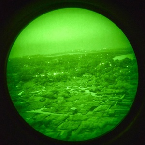 ชุดอุปกรณ์มองกลางคืนแบบติดหมวก NVG Gen2+ Gen3 FOM1400-2000+  พร้อมตัวเรือนสีขาว/เขียวฟอสฟอรัส ผลิตภัณฑ์ประสิทธิภาพสูง พร้อมอุปกรณ์ยึด NVG - Product Image 5