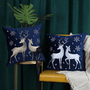 Vente chaude renne arbre de noël estampage à chaud taie <span class=keywords><strong>d</strong></span>'oreiller automne hiver flocon de neige à la main broderie housses de coussin - Product Image 3