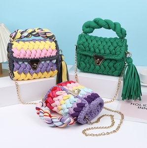 Sac à bandoulière en <span class=keywords><strong>crochet</strong></span> <span class=keywords><strong>pour</strong></span> filles, sac à main tissé à la main <span class=keywords><strong>pour</strong></span> femme, sac messager avec chaîne métallique et pompon, collection 2026 - Product Image 2