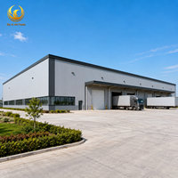 Entrepôt logistique à grande portée, bâtiment de stockage industriel, entrepôt de distribution, installation de stockage d'usine