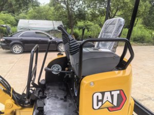 Miniexcavadora CAT 301.7, excavadora pequeña original de 1 a 2 toneladas, Caterpillar 301.7, excelente rendimiento, en stock, con certificación CE - Product Image 6