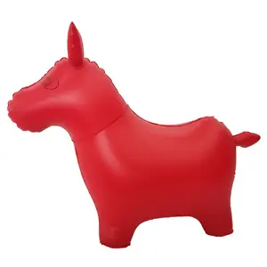 पशु आकार आउटडोर खेल खिलौने बच्चों लकड़ी के घोड़े जम्पर inflatable हॉबहॉर्स कूद कूद