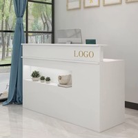Comptoir de caisse minimaliste moderne, petit bureau de réception avec éclairage LED, mobilier commercial en MDF pour salon de coiffure, magasin de vêtements, hôtel