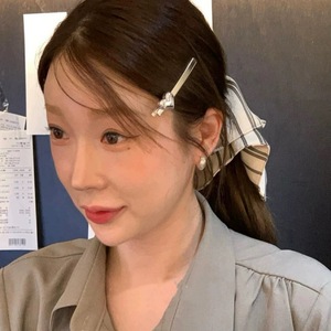 Korean Simple Silver Heart-shaped <strong>Hair</strong> Clip for Women Sweet <strong>Cool</strong> Metal Love Bangs Straight Side Clips Hairpin <strong>Hair</strong> <strong>Accessory</strong> - Product Image 3