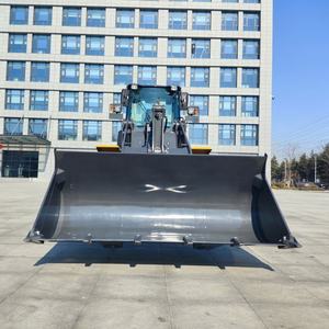 Petite chargeuse sur pneus LW300 de 3 tonnes avec une capacité de 1, 7 m3. Conception du chargeur frontal avec moteur central et composants de pompe - Product Image 6