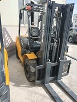 Chariot élévateur Komatsu de 3 tonnes, anti-basculement et antidérapant, protection de sécurité, fabriqué avec soin, réputé dans le monde entier, performances équilibrées