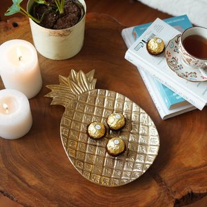 Plateaux décoratifs en métal en forme d'ananas, dorés, élégants, décoration d'intérieur, centre de table moderne, faits à la main, élégants, durables, pour table - Product Image 1