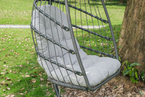 Fauteuil suspendu en rotin PE fait main avec coussin, design moderne pliable pour patio, cour, mobilier d'extérieur - Product Image 2