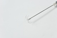 Aiguille d'électrode RF manuelle en acier réutilisable de qualité supérieure pour le soulagement de la douleur, l'ablation nerveuse et les traitements de la colonne vertébrale à intervention minimale invasive