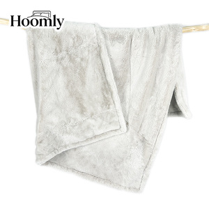 <span class=keywords><strong>Coperta</strong></span> in Finta Pelliccia di Lusso Hoomly 150x180cm, Morbida e Delicata sulla Pelle, <span class=keywords><strong>Coperta</strong></span> Decorativa Moderna per Casa, Hotel, Festività - Product Image 4