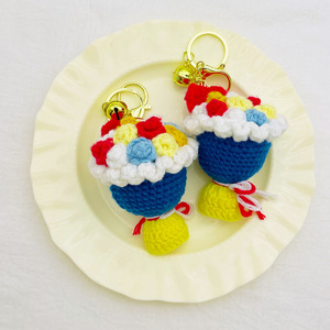 Porte-clés Bouquet de Roses en Laine au Crochet, Kit de Matériaux DIY Faits Main au Crochet, Magnifique <span class=keywords><strong>Cadeau</strong></span> pour <span class=keywords><strong>Femme</strong></span> pour le Festival Qixi, Vente en Gros - Product Image 1