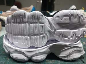 Sepatu kasual mode 2024 sol logo kustom cetak ringan dan elastis tinggi Eva sol luar grosir bahan pembuat sepatu - Product Image 2