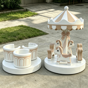 Giostra Principessa con Luci, 3 Posti, Attrezzatura per Divertimento Bambini per Interni, Ideale per Caffetterie, Asili Nido e Parchi Giochi - Product Image 4