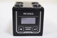 KEYENCE SR-1000W Pembaca Kode Fokus Otomatis Tipe Wide-Field Sensor Gambar CMOS Peralatan Mesin Jepang Tersedia di Stok