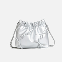 Mignon Chaîne Bandoulière Arc Gril Simple-Sac à Bandoulière Printemps Nouvelle Dame Sac à Bandoulière Argent Grande Capacité PU Femmes Sac à Main