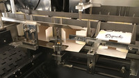 Machine automatique de mise en carton de biscuits, de gâteaux et de pâtisseries, ligne d'emballage en boîte avec robot de palettisation automatique