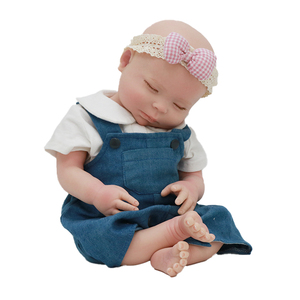 Poupées réalistes mignonnes en silicone plein, souriantes, avec vêtements interchangeables, éducatives, bébés <span class=keywords><strong>reborn</strong></span> pour filles - Product Image 2