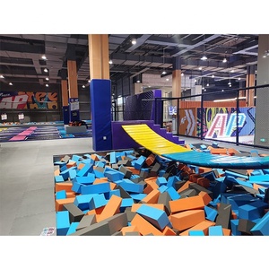Attractions de parc de trampolines commercial Pokiddo avec pont suspendu intérieur, fosse à mousse et jeux - Product Image 6