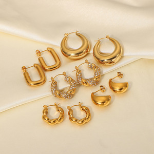 스테인레스 스틸 청키 후프 귀걸이 보석 여성용 18K 금도금 Huggie 청키 문 귀걸이 - Product Image 5