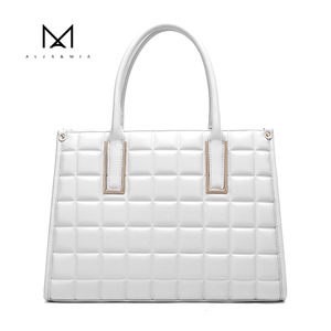 ALEX&<span class=keywords><strong>MIA</strong></span> Borsa Trapuntata da Donna, Capacità <span class=keywords><strong>Media</strong></span>, con Cerniera, Resistente all'Acqua, in Poliestere, Borsa da Ufficio con Manico Superiore e <span class=keywords><strong>Tracolla</strong></span> - Product Image 5