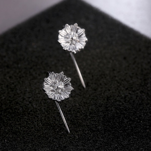 Orecchini pendenti lunghi a girasole da donna, orecchini creativi a gancio floreale, gioielli alla moda per l'orecchio - Product Image 2