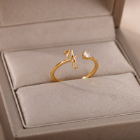 Bague ajustable moderne personnalisée avec initiale (26 lettres A-Z) en cuivre plaqué or 14K, durable, hypoallergénique et élégante pour femme