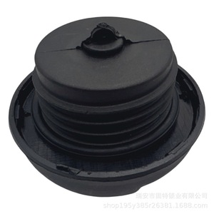 Tapa de Tanque de Combustible Scania 65 con Rosca Bloqueable de Polioximetileno Negro para Camiones de Trabajo Pesado - Product Image 3