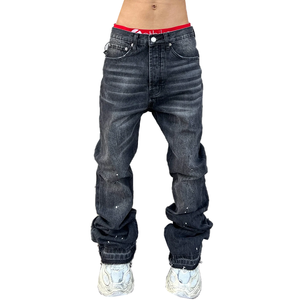 Pantalon en jean évasé noir délavé avec logo personnalisé, effet éclaboussures d'encre, ourlet brut, micro-évasé pour hommes – Vente en gros - Product Image 1