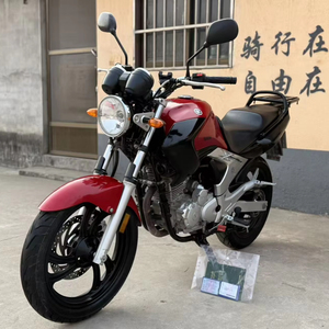 <span class=keywords><strong>Moto</strong></span> de rue classique <span class=keywords><strong>Yamaha</strong></span> YBR250 249cc Refroidissement par air et huile EFI 15,4 kW de puissance Réservoir de carburant de 19,2 L - Product Image 1