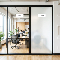 Cloison en verre intelligent teinté pour hôtel, écran translucide givré, dimensions personnalisées, fourniture directe usine, aménagement flexible, prix fabricant