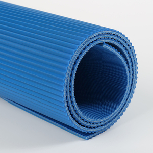 Transport de la viande Bande transporteuse en PVC à rayures horizontales bleues à haute teneur en huile - Product Image 1