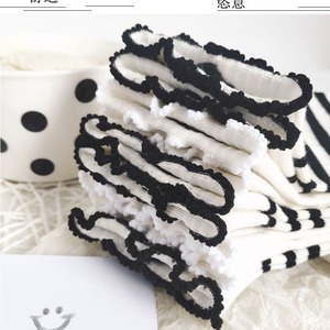 Women Ankle Socks Breathable Sweat-Absorbing Polyester Striped Letter Design Casual Boat Socks - Product Image 3