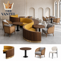 Ensemble de mobilier moderne pour hôtels et restaurants : banquette incurvée sur mesure, tables et chaises de salle à manger pour projets hôteliers