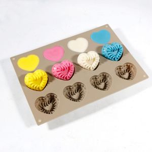 Molde de Silicona en Forma de Corazón Pequeño, Herramientas para Pasteles, Material Desechable y Ecológico de Grado Alimenticio, Diseño Único para Pasteles y Dulces - Product Image 2