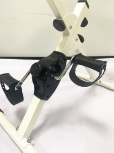 2024 nouveau <span class=keywords><strong>type</strong></span> <span class=keywords><strong>de</strong></span> vélo <span class=keywords><strong>de</strong></span> gymnastique d'entraînement <span class=keywords><strong>de</strong></span> fitness vélos d'exercice pliables pour la gym à domicile - Product Image 4