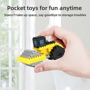 Ensemble de jouets éducatifs en micro-particules ABS, comprenant des blocs de construction, des véhicules de circulation transfrontalière, des excavatrices et des voitures de course, conditionnés en sachet - Product Image 3