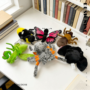 En stock: Muñeco de peluche de <span class=keywords><strong>araña</strong></span>, insecto, <span class=keywords><strong>mantis</strong></span>, hormiga, mariposa, abeja, mariquita. Lindo y de simulación. - Product Image 1
