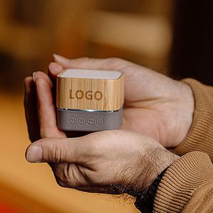 Nouvelle conception, logo personnalisé, haut-parleur sans fil en bambou écologique, 3W, RGB, mini haut-parleur portable sans fil Bluetooth avec logo - Product Image 6