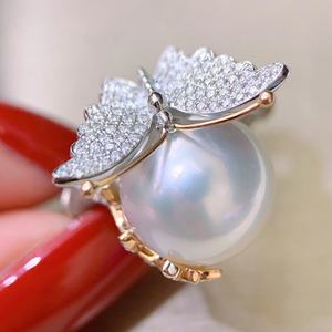 Anillo de Perlas Redondas de 12-13 mm con Frente Esmerilado Impecable, Versátil y Comparable a las Perlas Blancas Naturales Australianas - Product Image 4