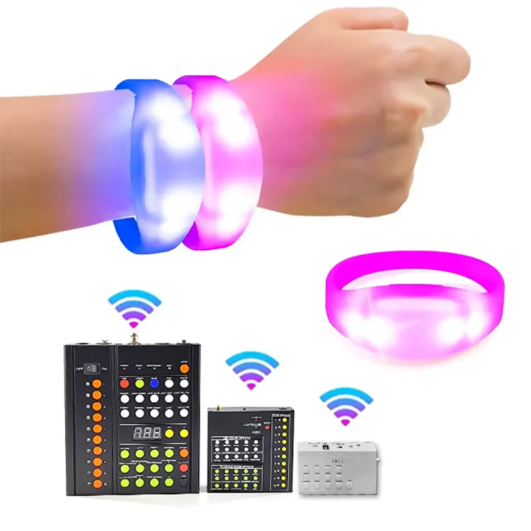 Pita masuk perlengkapan pesta liburan multiwarna NFC Lumineux gelang menyala Remote Control gelang LED