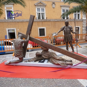 Statue de Jésus Crucifié en Bronze pour Jardin, Église ou Maison, Figurine Métallique Personnalisée avec 14 Stations du Chemin de Croix - Product Image 3