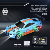 Remolque de Coche RC 1:64 con Luces, Control Remoto 2.4G, Control por App, Alcance de 20m, Modelo Eléctrico de Metal Fundido a Presión, Listo para Usar, Cable USB, Experto