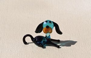 Petite figurine de chien en verre soufflé de Murano bleu, style moderne minimaliste, légère, multifonctionnelle, accessoire de décoration de bureau - Product Image 5