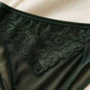 Culotte Femme en Dentelle Coupe Française Taille Haute, Broderie Florale Vert Forêt Rétro, Silhouette Allongeante, Tricotée, Élégante - Product Image 5