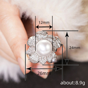 Anello con Fiore di Camelia e Zirconi per Donne, Gioiello di Lusso in Stile Coreano, Regalo di Moda Chic - Product Image 4