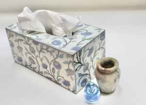 Boîte à mouchoirs en bois MDF fabriquée à la main de vente chaude avec impression en émail poli organisateur décoratif pour la maison et le bureau conception prête pour les cadeaux - Product Image 3