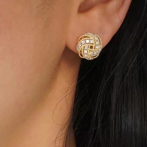 Orecchini a Perno Rotondi Semplici per Donne, Accessori Vintage alla Moda per Uso Quotidiano, Outfit Casual e Regalo - Product Image 4