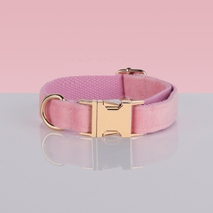 Nuove Tendenze 2025: <span class=keywords><strong>Collare</strong></span> <span class=keywords><strong>per</strong></span> Cani in Velluto <span class=keywords><strong>Morbido</strong></span>, Personalizzabile con Logo, Serie Rosa, Collari Stampati <span class=keywords><strong>per</strong></span> Cani con Accessori - Product Image 2