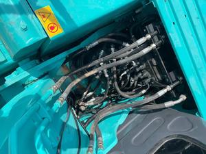 Excavadora Pequeña Kobelco SK140SRD 5 14T para Proyectos de Demolición en Interiores y Renovación de Sótanos - Product Image 5